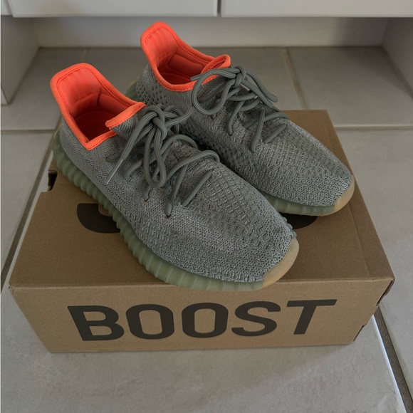 Desert Sage Yeezy Boost 350 V2 - Picture 6 of 6
